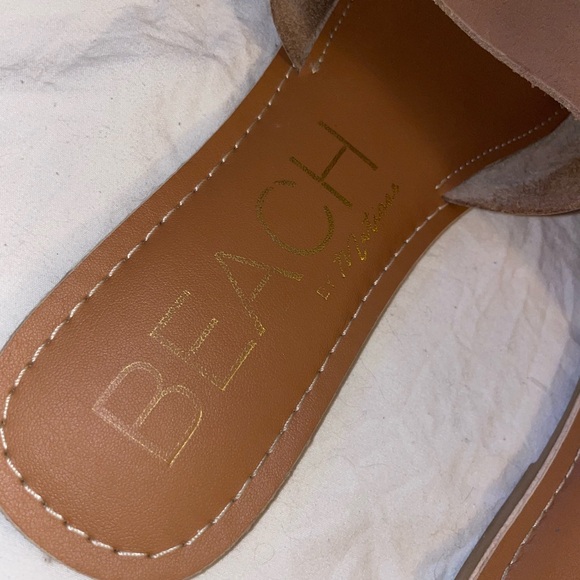 LIKE NEW: “Cabana Tan/Brown Slides/Sandals” from a  Napa Boutique! - Picture 7 of 10